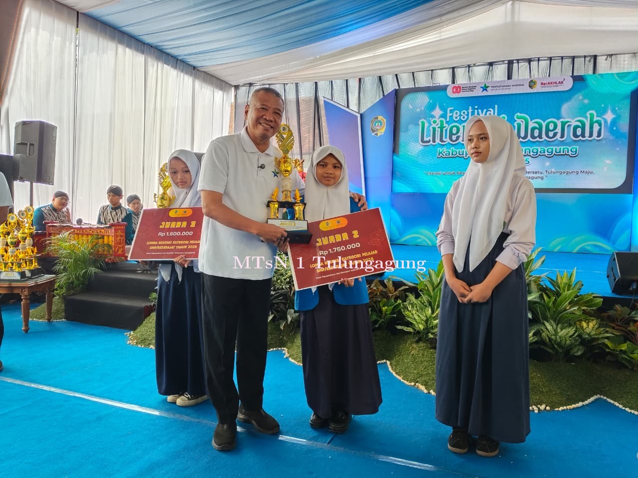 Gambar_WhatsApp_2025-09-25_pukul_12_19_14_fb4994ad.jpg