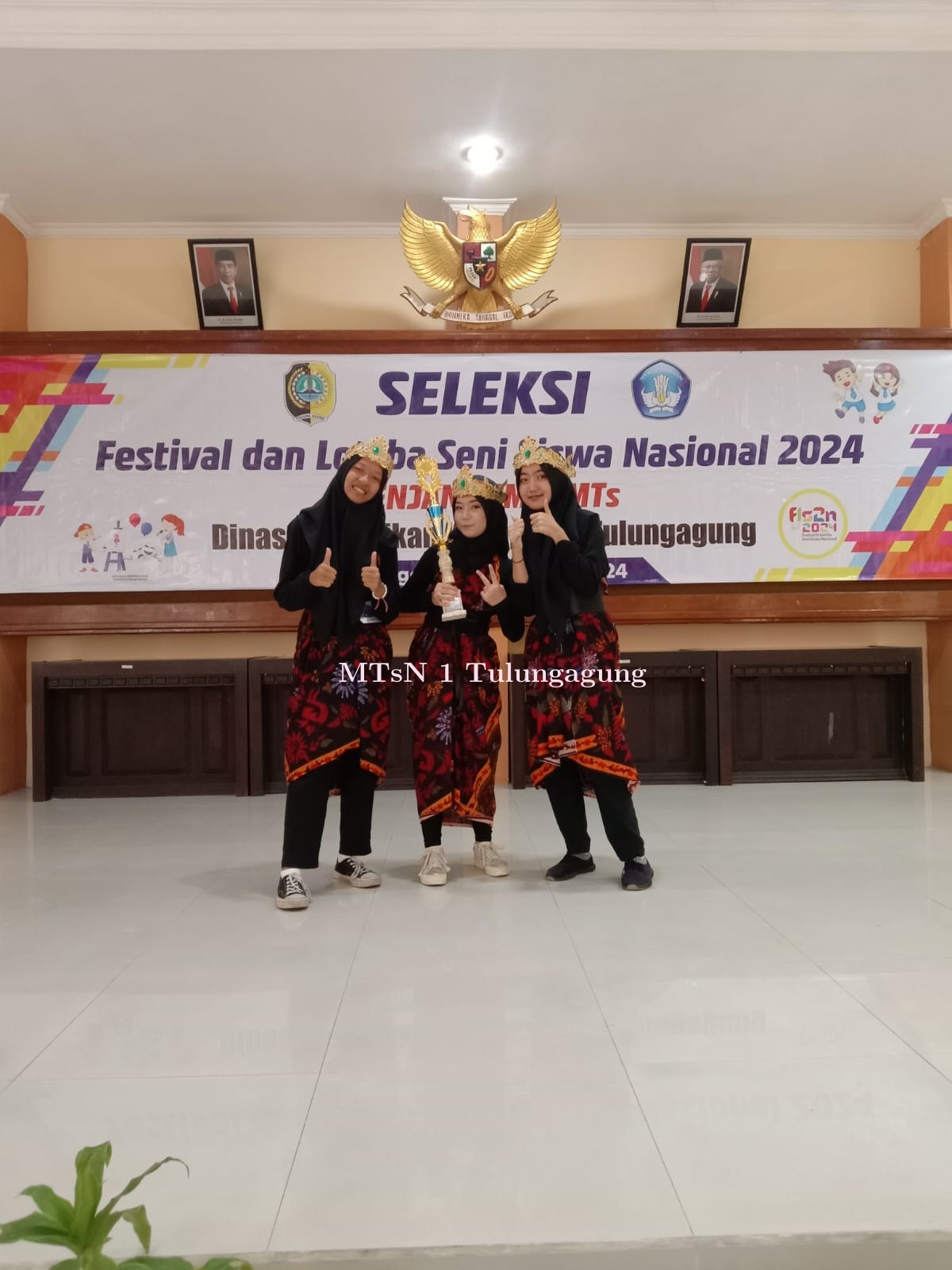 Tim Musik Ansambel Matsaneta Juara II FLS2N Kabupaten