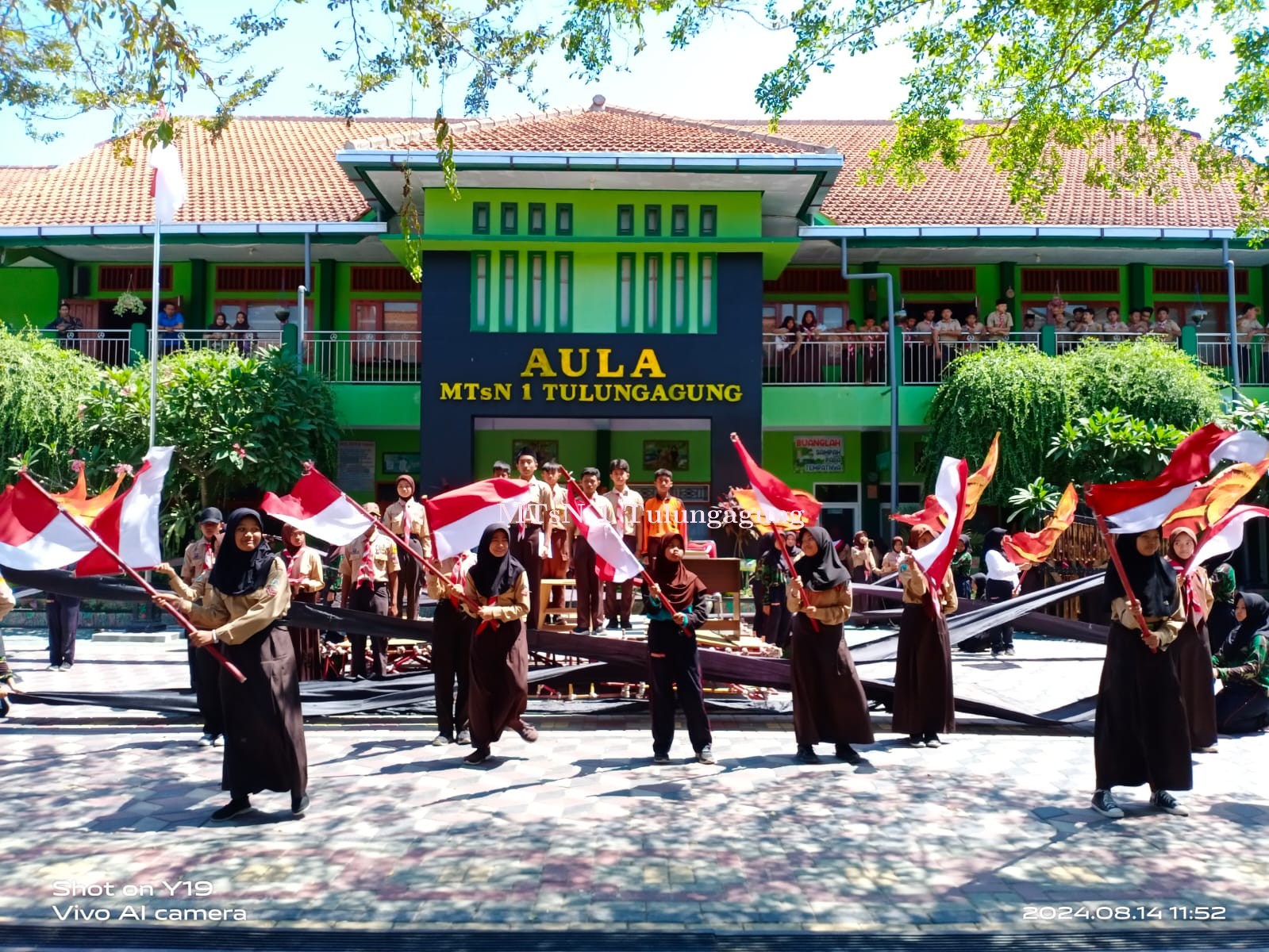 Upacara Penurunan Bendera HUT ke - 79 RI, Drama Kolosal Matsaneta Siap Gebrak Lapangan Boyolangu