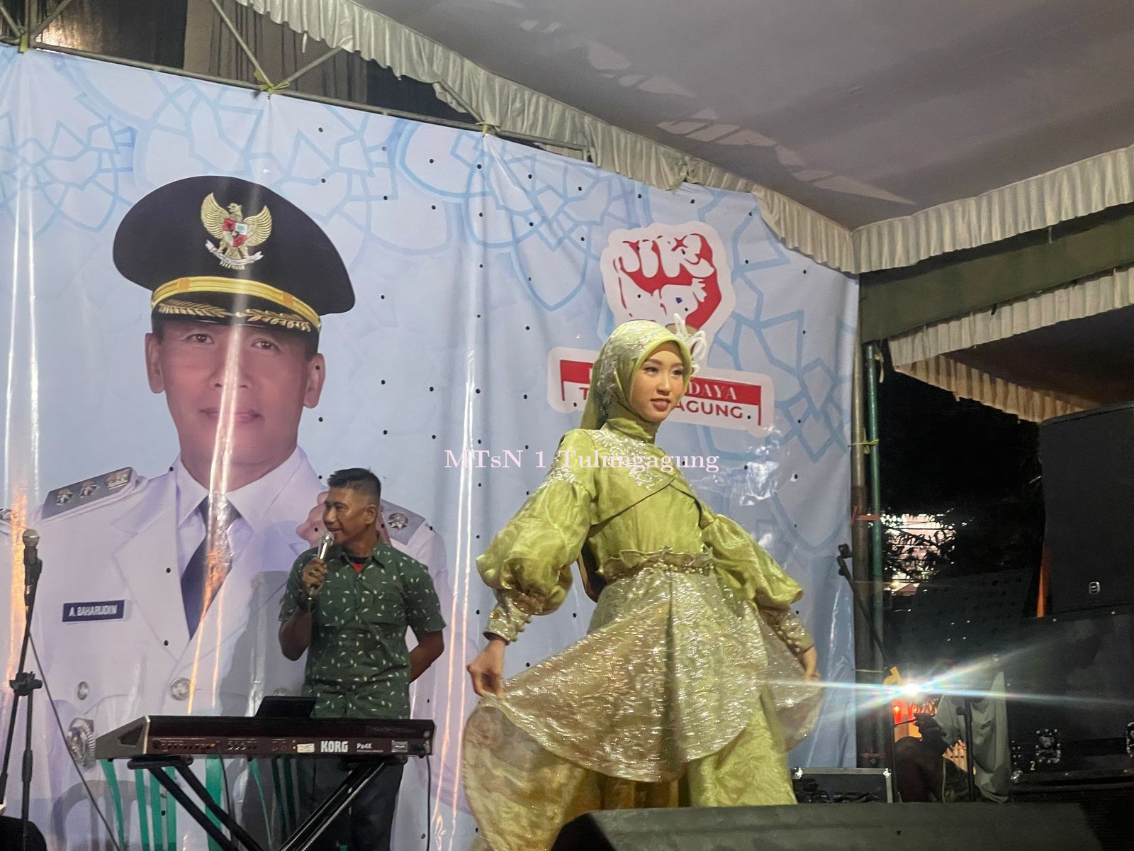 Kakankemenag dan Kasi Pendma Hadir dan Support Penampilan Siswa Matsaneta One