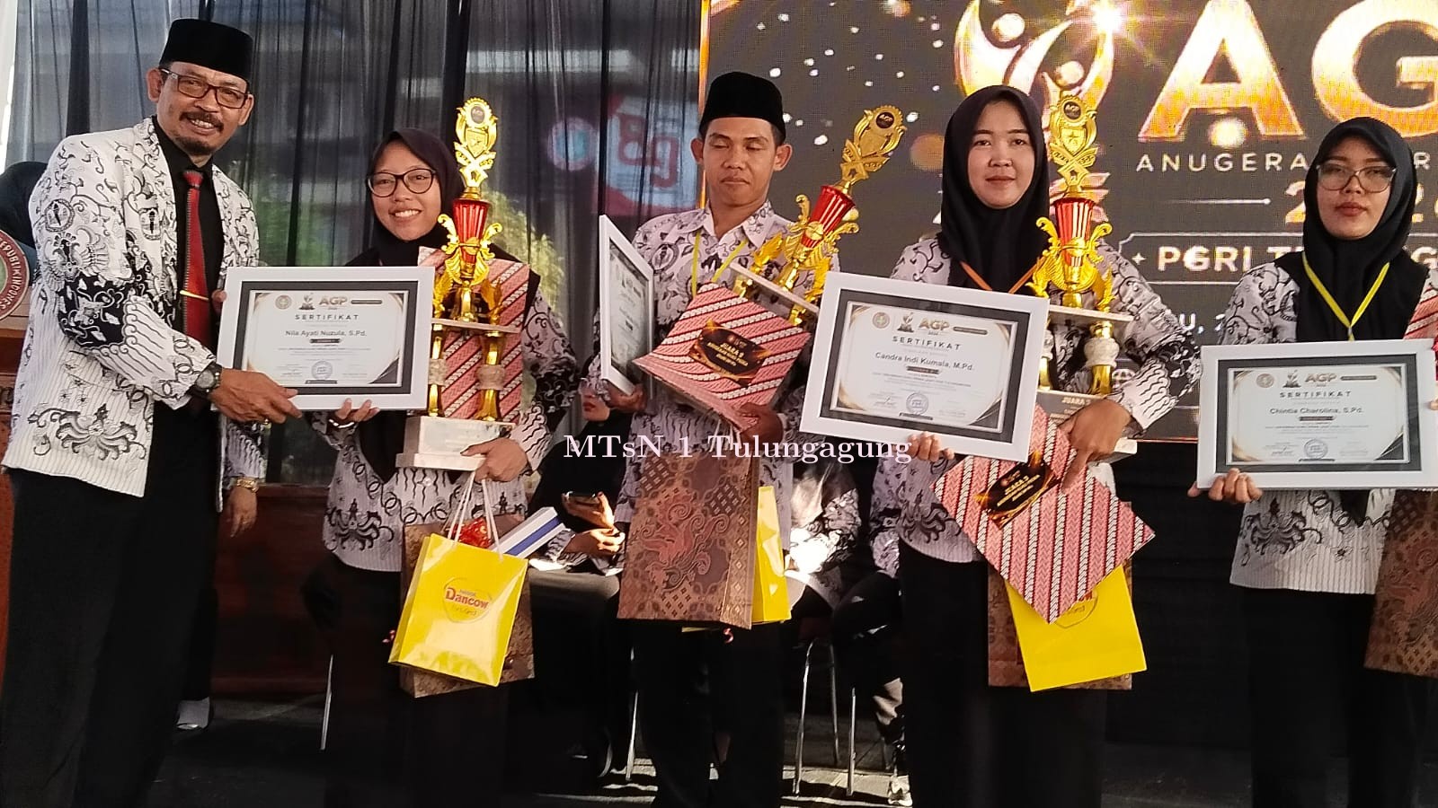 Raih Juara 1 Anugerah Guru Prima, Melaju ke Provinsi