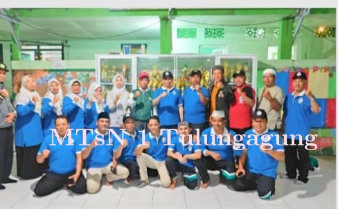 Base Camp Kontingen MTs Tulungagung di Arena Porseni Madrasah Provinsi Jatim