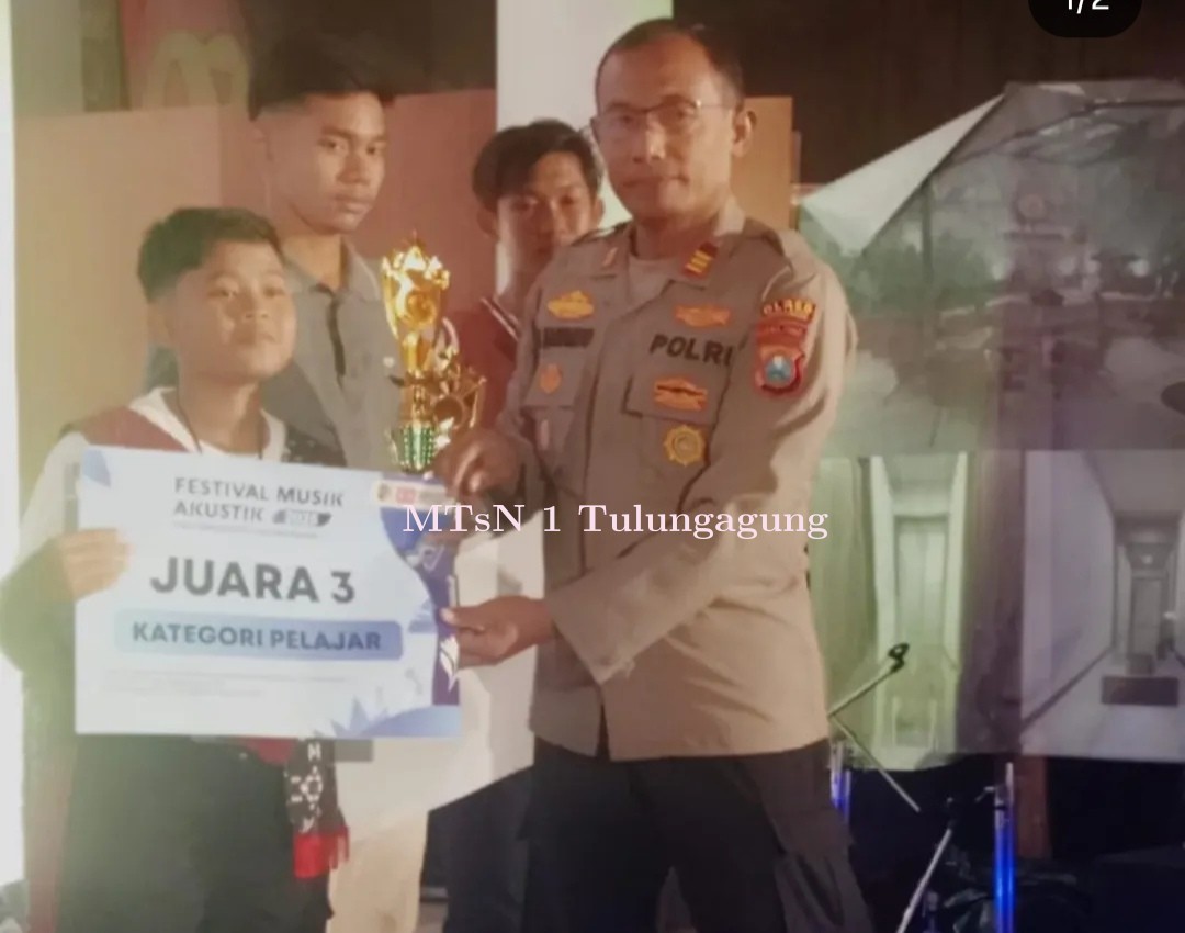 Keren! Juara 3 Festival Musik Akustik
