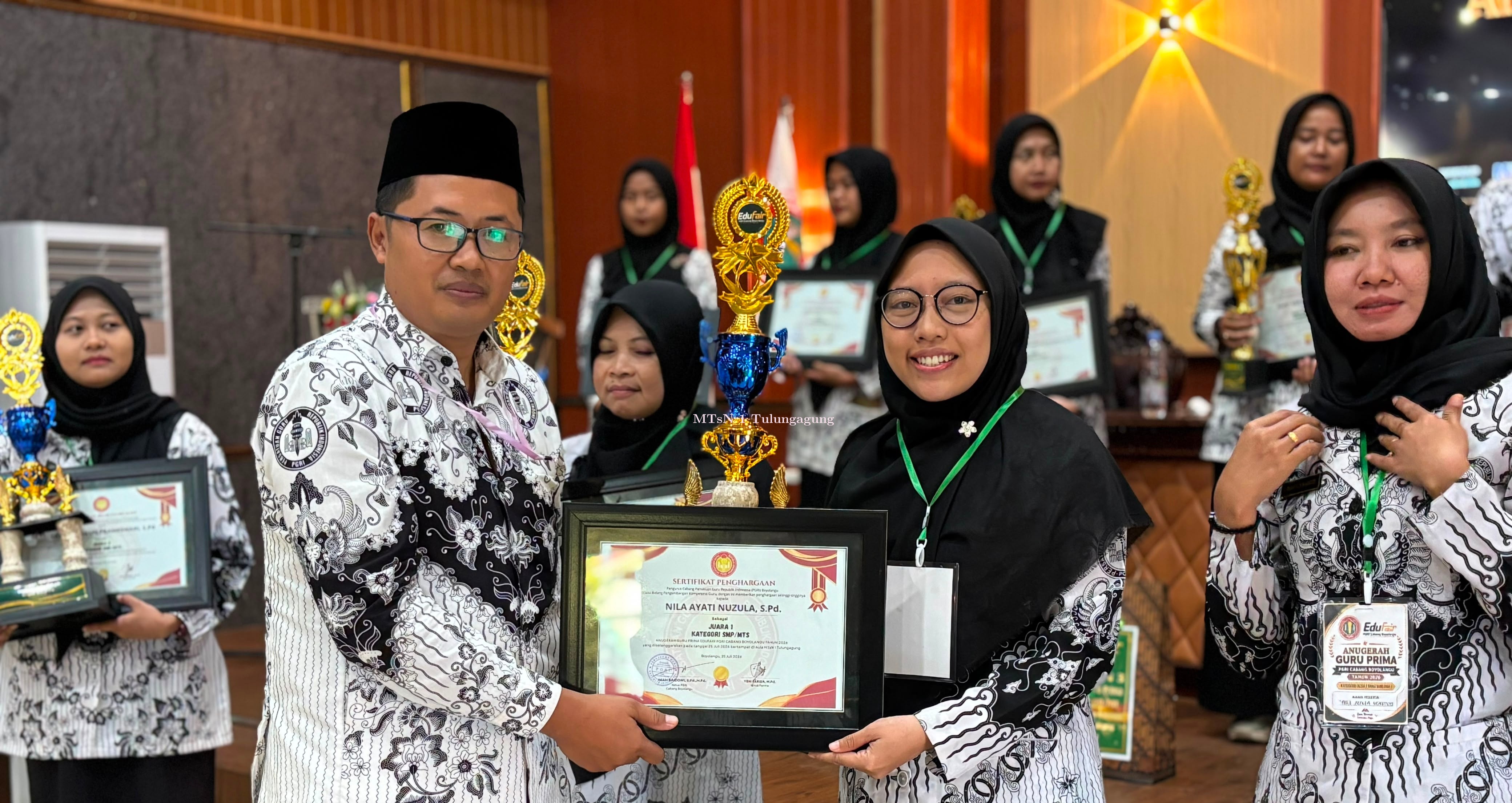 Josh! Guru Matsaneta Juara I, Juara 2, dan Juara Favorit Anugerah Guru Prima