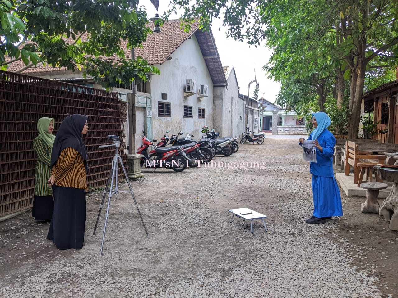 Lomba Sastra Siswa Nasional Puspresnas, Siswa Matsaneta Take Video Mendongeng