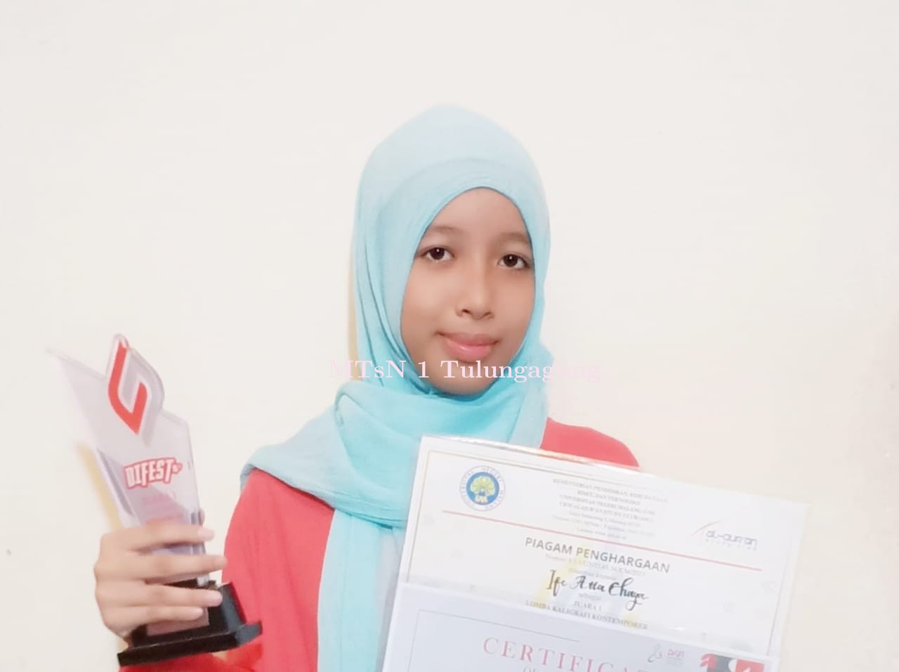 Juara 1 dan Juara 2 Kaligrafi Kontemporer