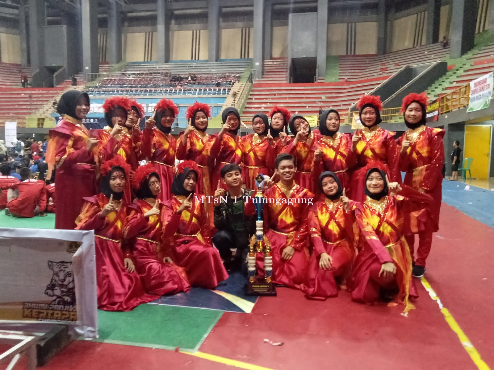 Juara I Color Guard Contest KMC VIII di Kediri