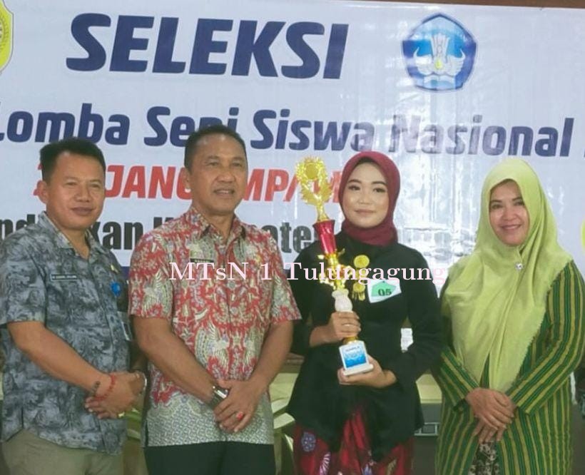 Juara 2 Menyanyi Solo FLS2N Tingkat Kabupaten Tulungagung